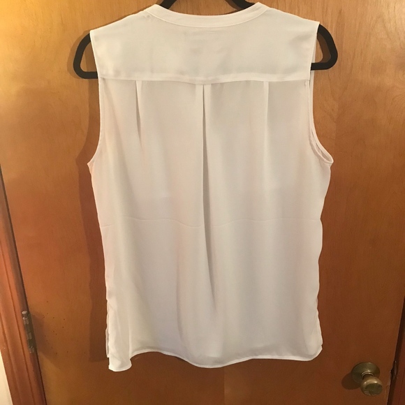 Banana Republic White Front Pocket Tank - Picture 3 of 5